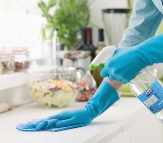 Dùng Cồn Y Tế Có Gây Hại Da Không? Những Lưu Ý Khi Sử Dụng Thường Xuyên